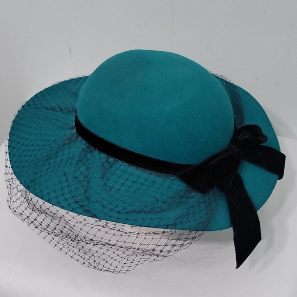 Vintage 80\'s Liz Claiborne Hat Wool Made In Usa with Black Netting and Bow main image 6
